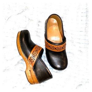 Size 40 (9/9.5) Black and Brown Dansko Clogs